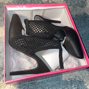 Black Caged Pointed Toe Slingback